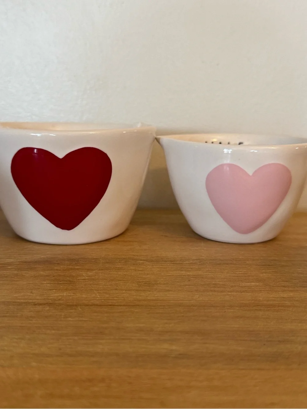 Rae Dunn Puffy heart measuring cups